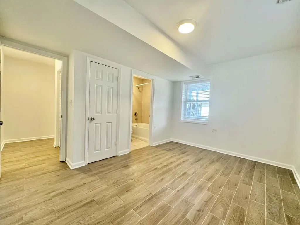 6115 North Claremont Avenue Chicago IL 60659