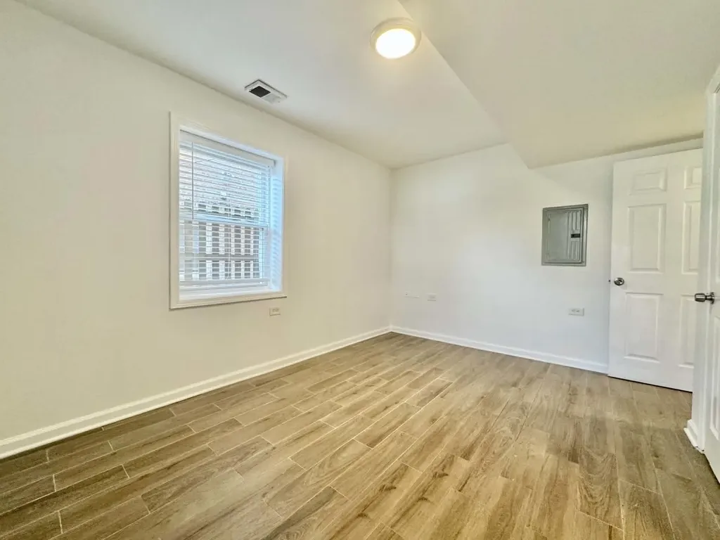 6115 North Claremont Avenue Chicago IL 60659