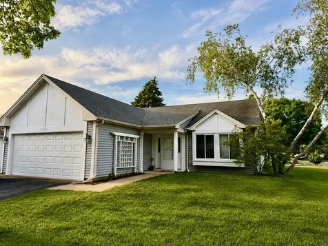 1376 Burns Drive Elgin IL 60120
