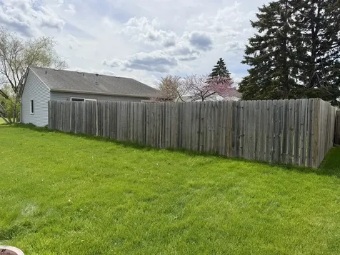 1376 Burns Drive Elgin IL 60120