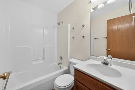 171 Mclaren Drive N Sycamore IL 60178