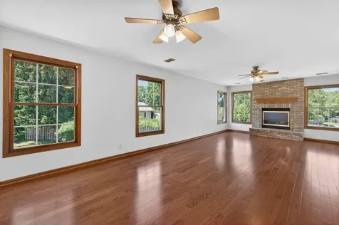 171 Mclaren Drive N Sycamore IL 60178