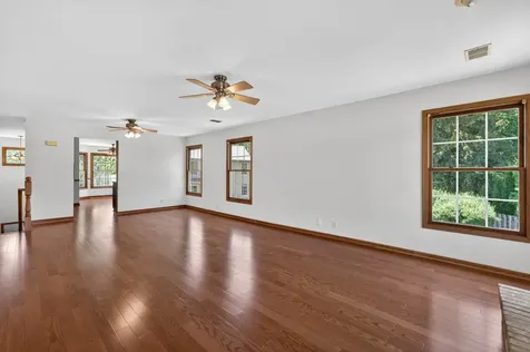 171 Mclaren Drive N Sycamore IL 60178