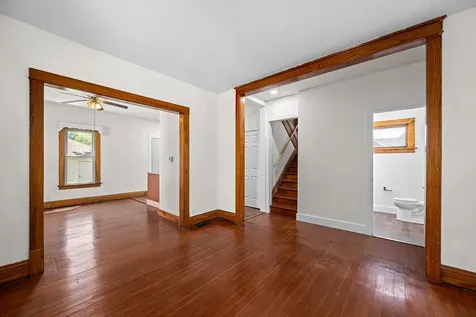204 15TH Avenue East Moline IL 61244
