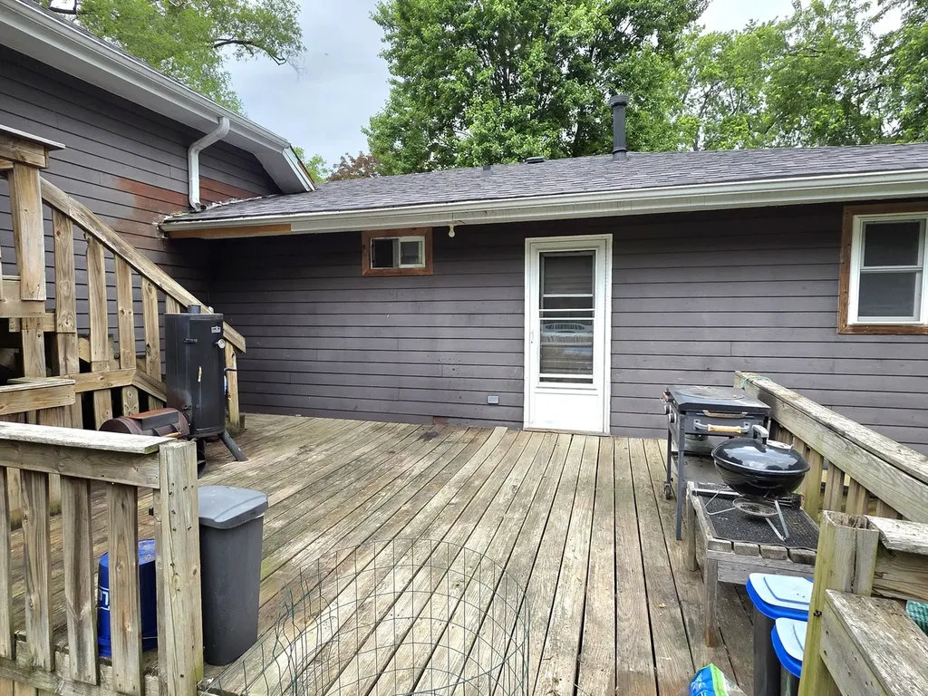 132 West 4th Avenue New Lenox IL 60451