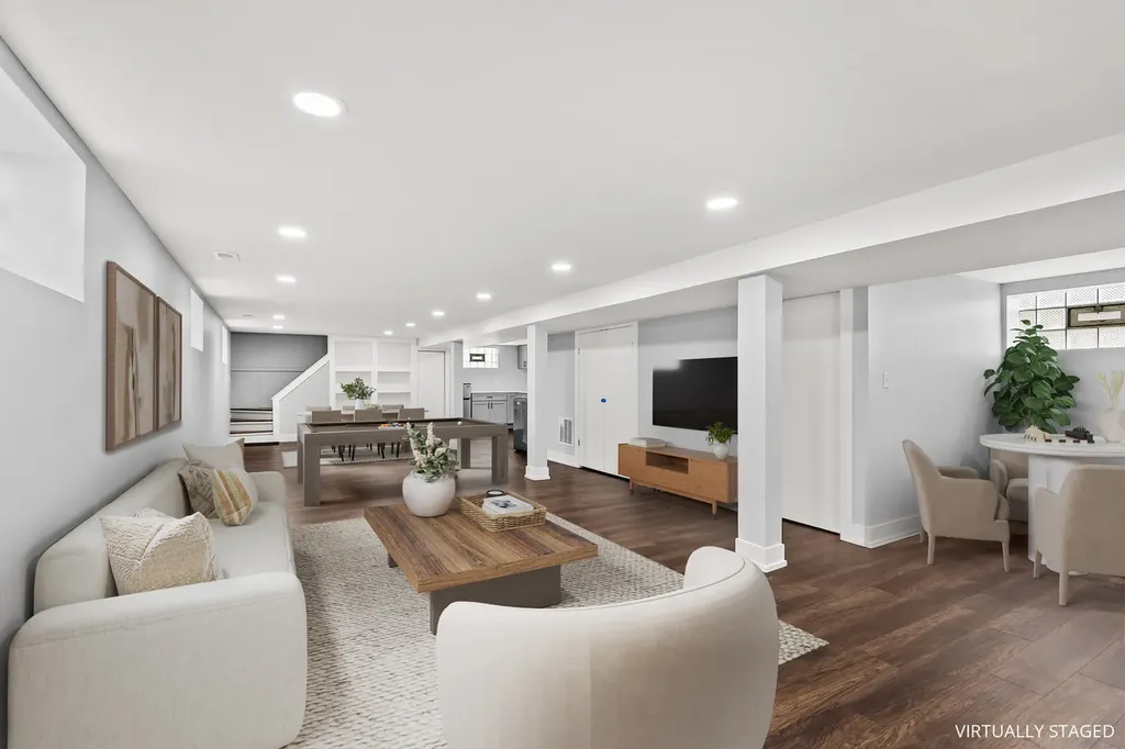 5710 West 58th Street Chicago IL 60638