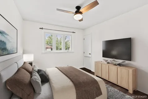 5710 West 58th Street Chicago IL 60638
