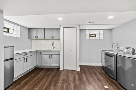 5710 West 58th Street Chicago IL 60638