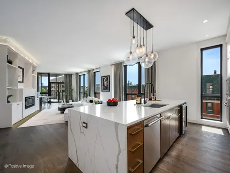 2800 North Lincoln Avenue Chicago IL 60657
