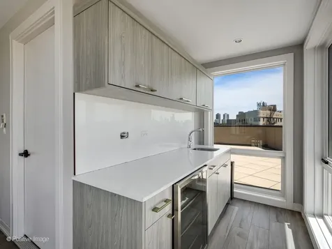 2800 North Lincoln Avenue Chicago IL 60657