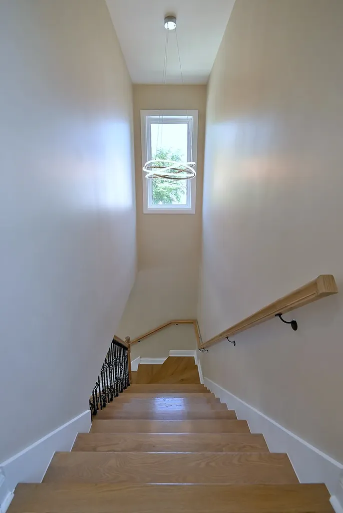 4857 West Hirsch Street Chicago IL 60651