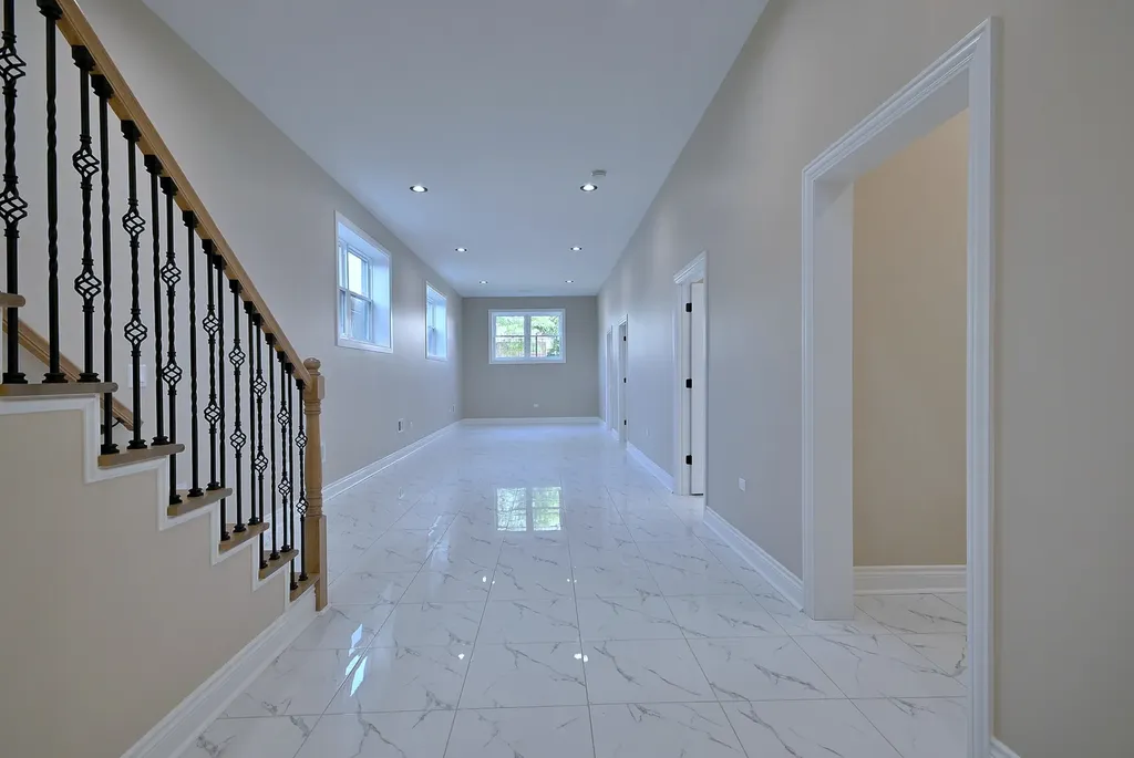 4857 West Hirsch Street Chicago IL 60651