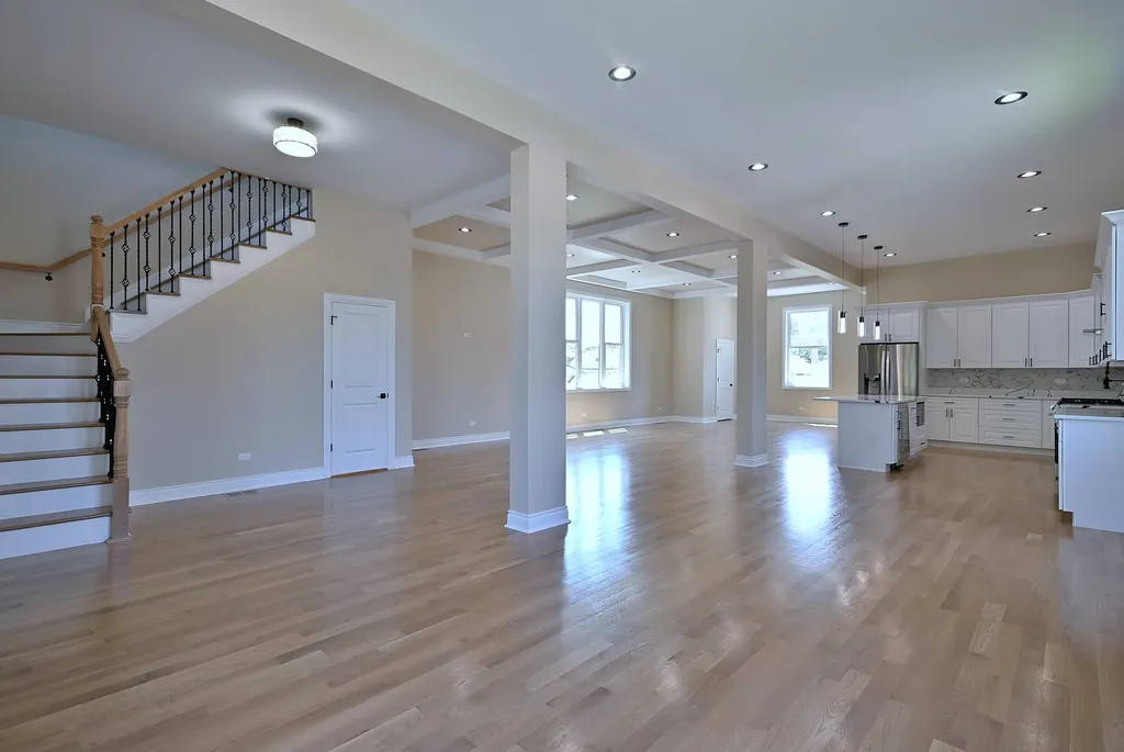 4857 West Hirsch Street Chicago IL 60651
