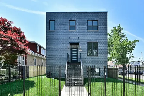 4857 West Hirsch Street Chicago IL 60651