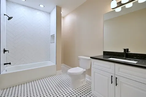 4857 West Hirsch Street Chicago IL 60651