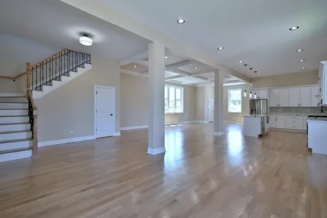 4857 West Hirsch Street Chicago IL 60651