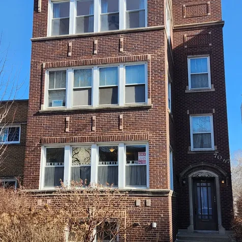 7067 North Ridge Boulevard Chicago IL 60645