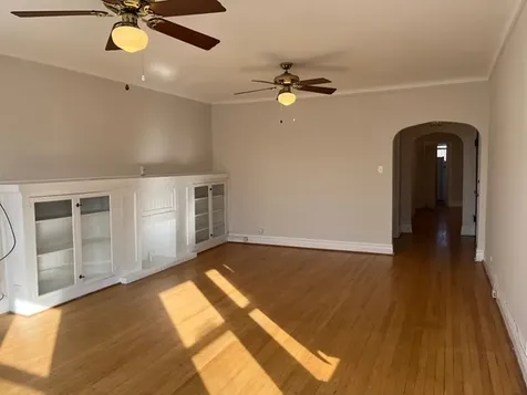 7067 North Ridge Boulevard Chicago IL 60645
