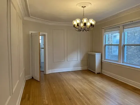 7067 North Ridge Boulevard Chicago IL 60645