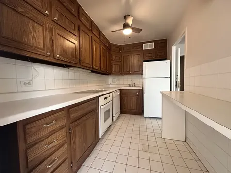 5757 North Sheridan Avenue Chicago IL 60660