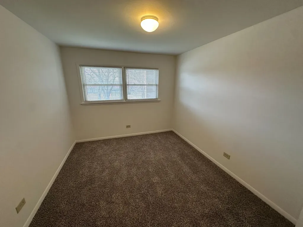 13729 South Brainard Avenue Chicago IL 60633