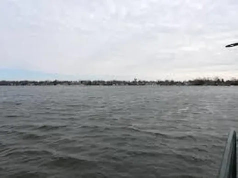 980 Peninsula Drive Wauconda IL 60084