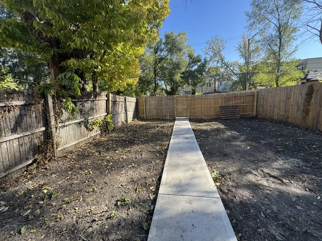 11333 South Edbrooke Avenue Chicago IL 60628