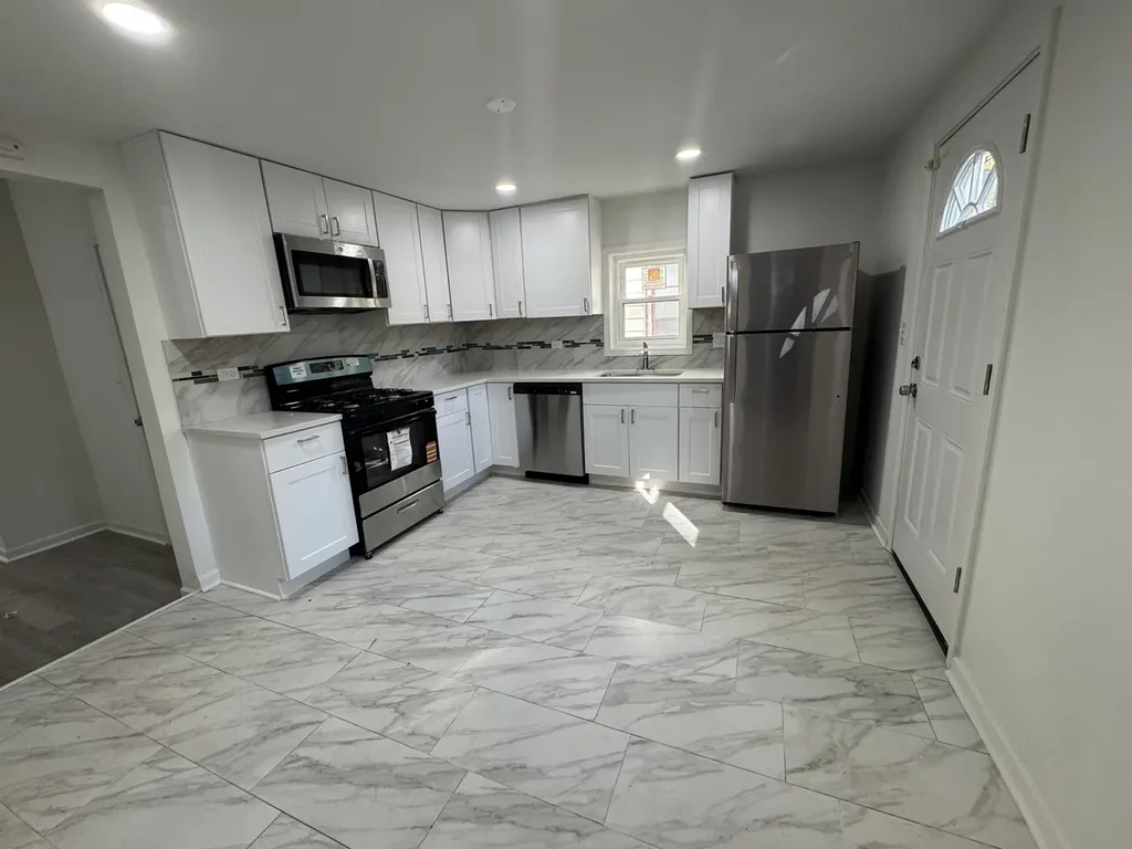 11333 South Edbrooke Avenue Chicago IL 60628