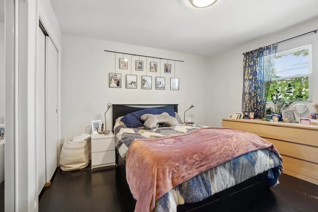 1528 West Chase Avenue Chicago IL 60626