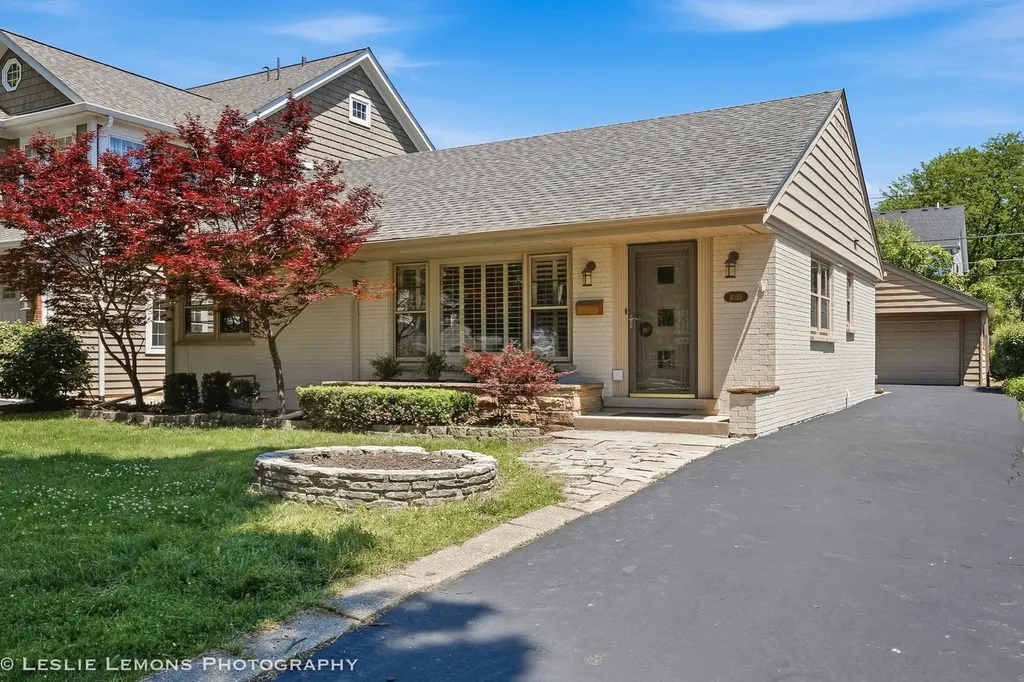 4089 Western Avenue Western Springs IL 60558