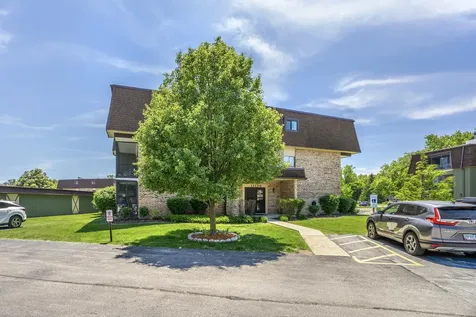 11136 Center Road Palos Hills IL 60465