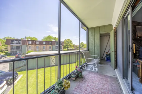 11136 Center Road Palos Hills IL 60465