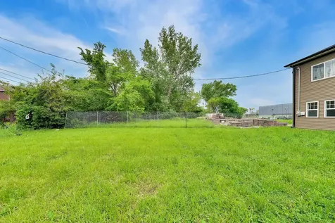 13723 South Springfield Avenue Robbins IL 60472