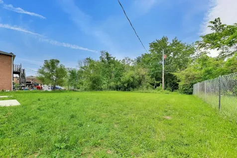 13723 South Springfield Avenue Robbins IL 60472