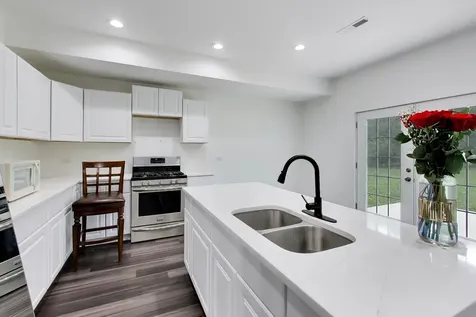 13723 South Springfield Avenue Robbins IL 60472