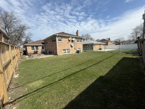 5737 West Warren Street Morton Grove IL 60053
