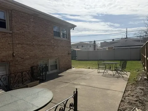 5737 West Warren Street Morton Grove IL 60053