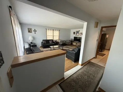 5737 West Warren Street Morton Grove IL 60053