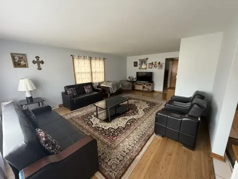 5737 West Warren Street Morton Grove IL 60053