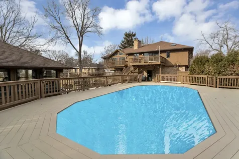 1415 West Hawthorne Street Arlington Heights IL 60005