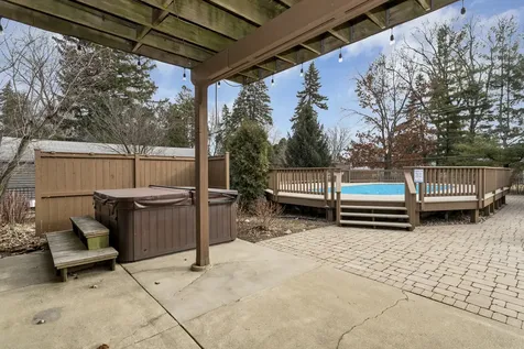 1415 West Hawthorne Street Arlington Heights IL 60005