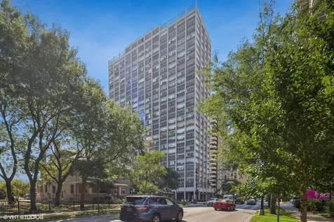 6171 North Sheridan Road Chicago IL 60660