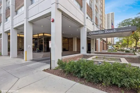6171 North Sheridan Road Chicago IL 60660