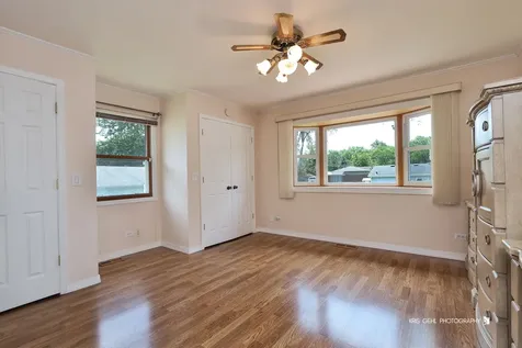 2019 Gilboa Avenue Zion IL 60099