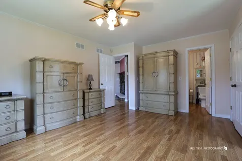 2019 Gilboa Avenue Zion IL 60099