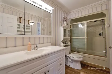 2019 Gilboa Avenue Zion IL 60099