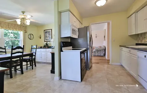 2019 Gilboa Avenue Zion IL 60099