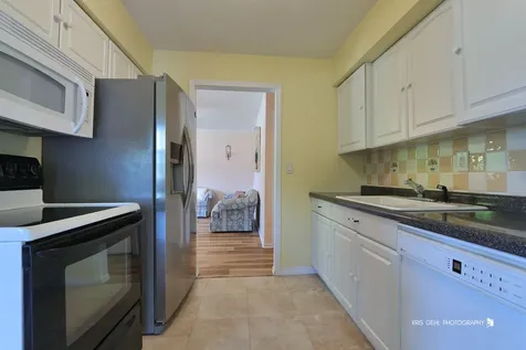 2019 Gilboa Avenue Zion IL 60099