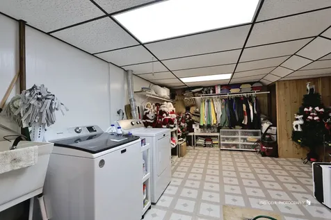 2019 Gilboa Avenue Zion IL 60099