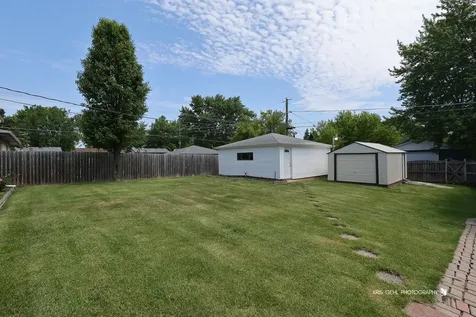 2019 Gilboa Avenue Zion IL 60099
